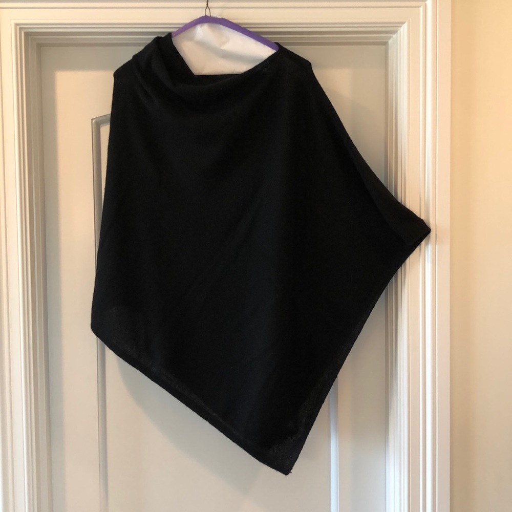 CELESTE Cashmere One Size, black with cable knit trim